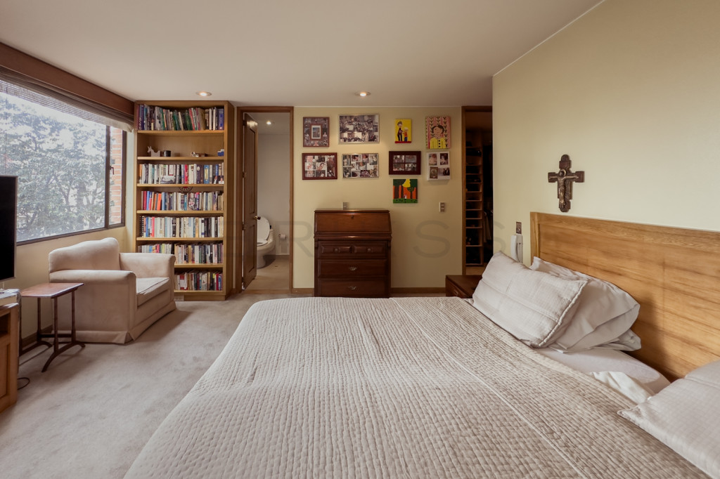 Apartamento en venta en Los Rosales, Bogotá · foto 11 de 24