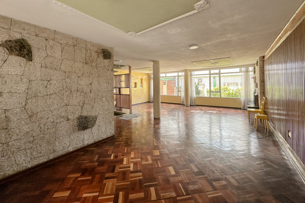 Casa en venta en La Castellana, Bogotá · foto 2 de 23