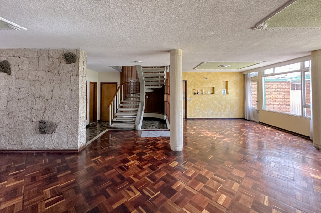Casa en venta en La Castellana, Bogotá · foto 3 de 23