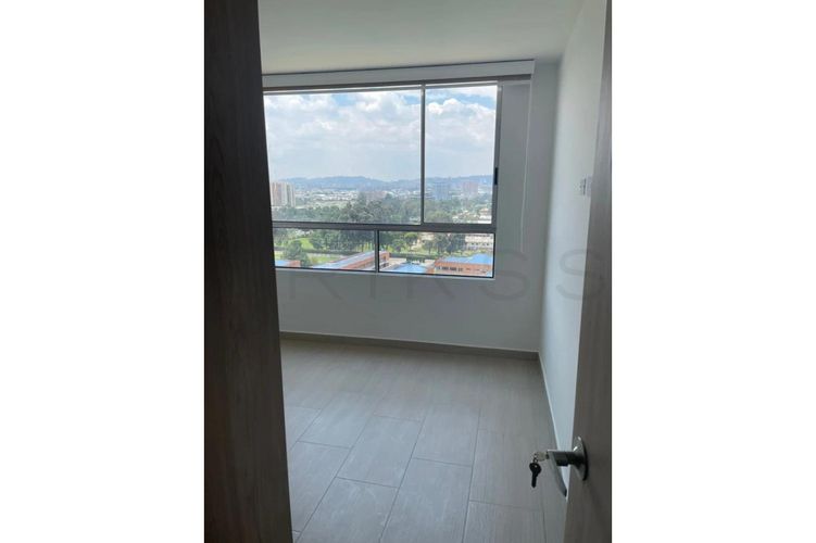 Apartamento de 1 alcoba en venta en La Granja Norte, Bogotá, 35 m² · foto 6 de 11