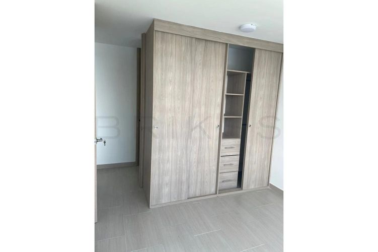Apartamento de 1 alcoba en venta en La Granja Norte, Bogotá, 35 m² · foto 7 de 11