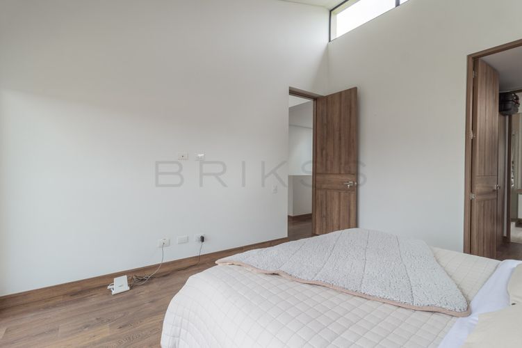 Casa de 3 alcobas en venta en Los Robles, Cajicá, 173 m² · foto 8 de 24