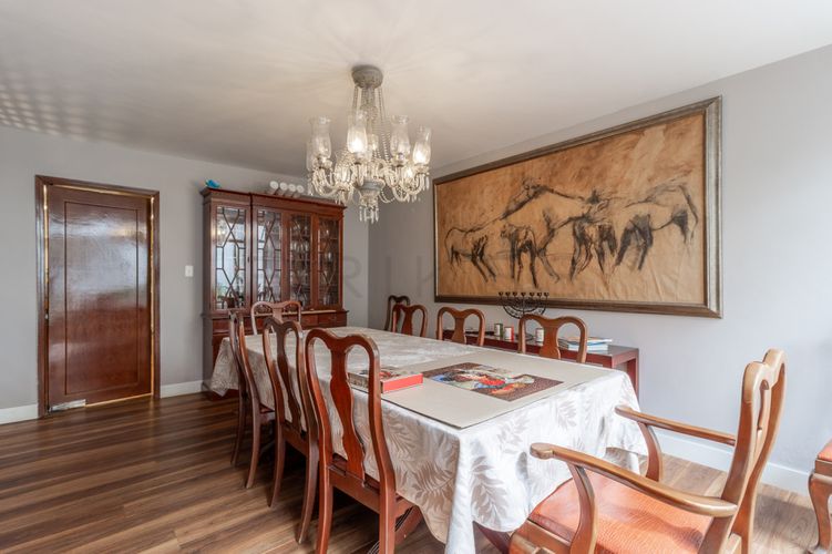 Casa de 4 alcobas en venta en El Nogal, Bogotá, 476 m² · foto 3 de 23