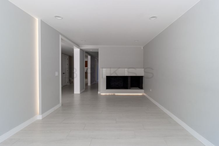 Casa de 4 alcobas en venta en Niza Norte, Bogotá, 224 m² · foto 2 de 24
