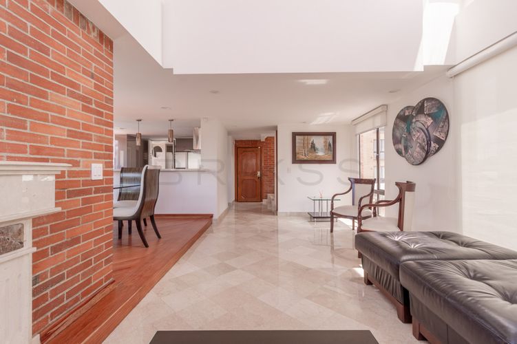 Apartamento de 4 alcobas en venta en Los Cedros, Bogotá, 192 m² · foto 2 de 24
