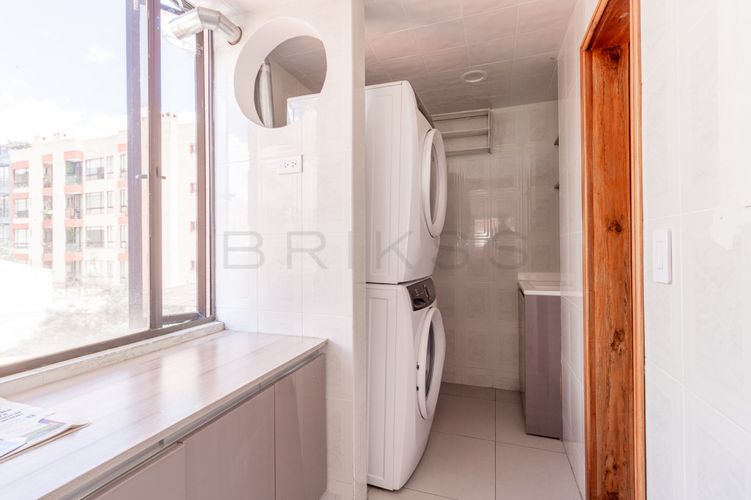 Apartamento de 4 alcobas en venta en Los Cedros, Bogotá, 192 m² · foto 6 de 24