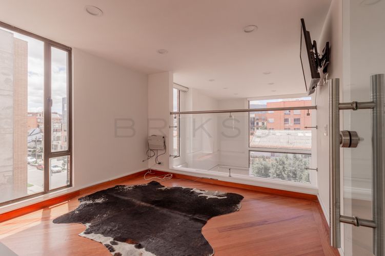 Apartamento de 4 alcobas en venta en Los Cedros, Bogotá, 192 m² · foto 7 de 24