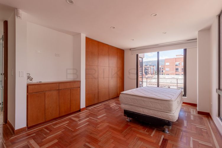 Apartamento de 4 alcobas en venta en Los Cedros, Bogotá, 192 m² · foto 9 de 24