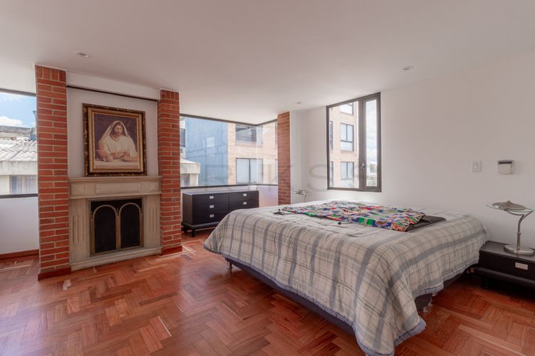 Apartamento de 4 alcobas en venta en Los Cedros, Bogotá, 192 m² · foto 11 de 24