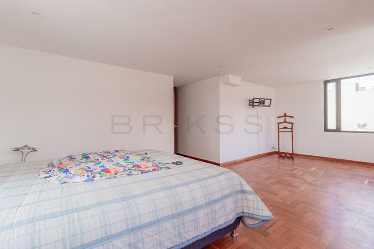 Apartamento de 4 alcobas en venta en Los Cedros, Bogotá, 192 m² · foto 12 de 24