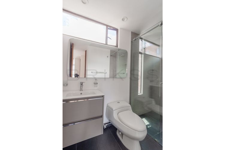 Apartamento de 4 alcobas en venta en Los Cedros, Bogotá, 192 m² · foto 21 de 24