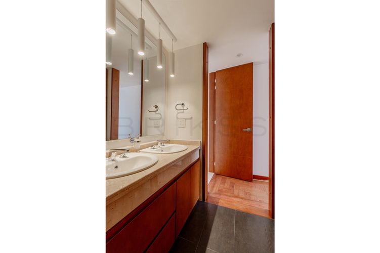 Apartamento de 4 alcobas en venta en Los Cedros, Bogotá, 192 m² · foto 23 de 24