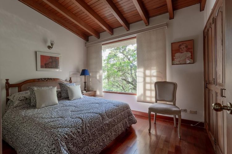 Casa de 4 alcobas en venta en San Jose De Bavaria, Bogotá, 236 m² · foto 17 de 23