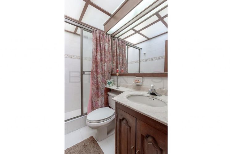 Casa de 4 alcobas en venta en San Jose De Bavaria, Bogotá, 236 m² · foto 19 de 23