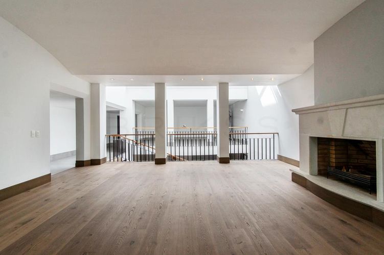 Casa de 3 alcobas en venta en Santa Ana Oriental, Bogotá, 578 m² · foto 2 de 24