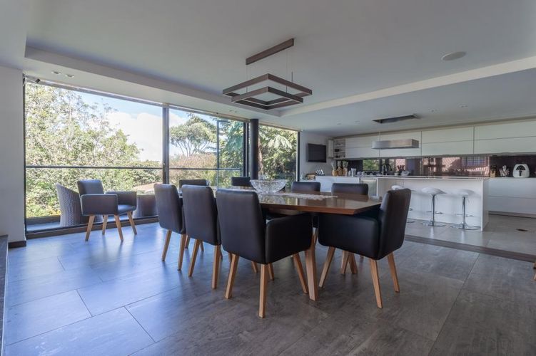 Casa de 4 alcobas en venta en Santa Ana Oriental, Bogotá, 877 m² · foto 4 de 24