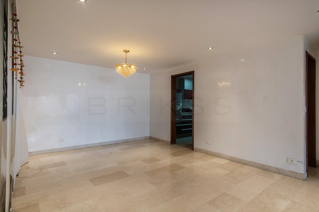 Apartamento en venta en Chicó Navarra, Bogotá · foto 2 de 24