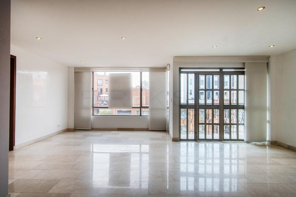 Apartamento en venta en Chicó Navarra, Bogotá · foto 3 de 24