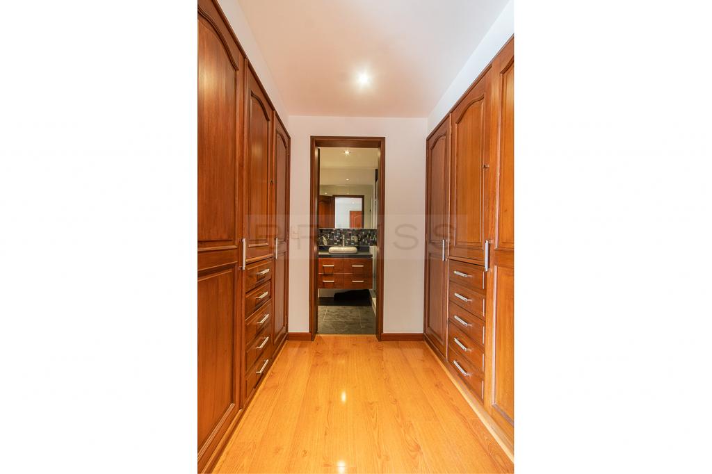 Apartamento en venta en Chicó Navarra, Bogotá · foto 14 de 24