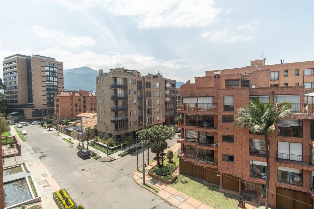 Apartamento en venta en Chicó Navarra, Bogotá · foto 16 de 24