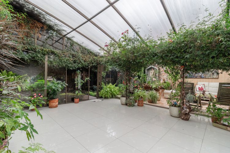Casa de 5 alcobas en venta en Niza, Bogotá, 454 m² · foto 3 de 24
