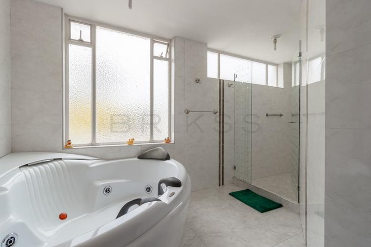 Casa de 4 alcobas en venta en Niza Norte, Bogotá, 386 m² · foto 17 de 20