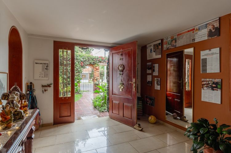Casa de 5 alcobas en venta en Niza, Bogotá, 454 m² · foto 11 de 24