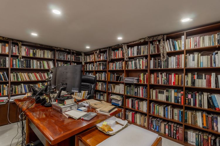 Casa de 5 alcobas en venta en Niza, Bogotá, 454 m² · foto 13 de 24