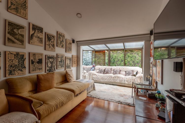 Casa de 5 alcobas en venta en Niza, Bogotá, 454 m² · foto 16 de 24