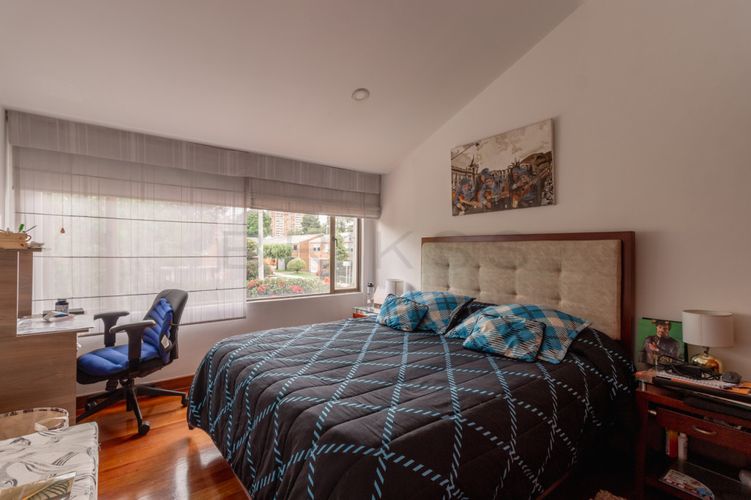 Casa de 5 alcobas en venta en Niza, Bogotá, 454 m² · foto 18 de 24