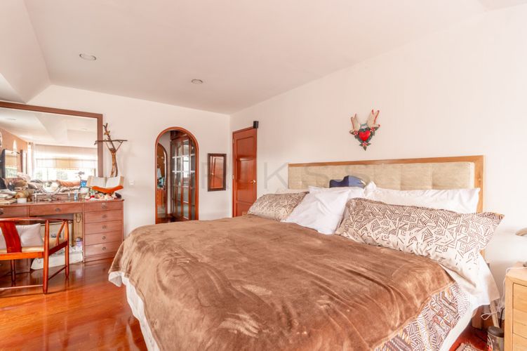 Casa de 5 alcobas en venta en Niza, Bogotá, 454 m² · foto 23 de 24