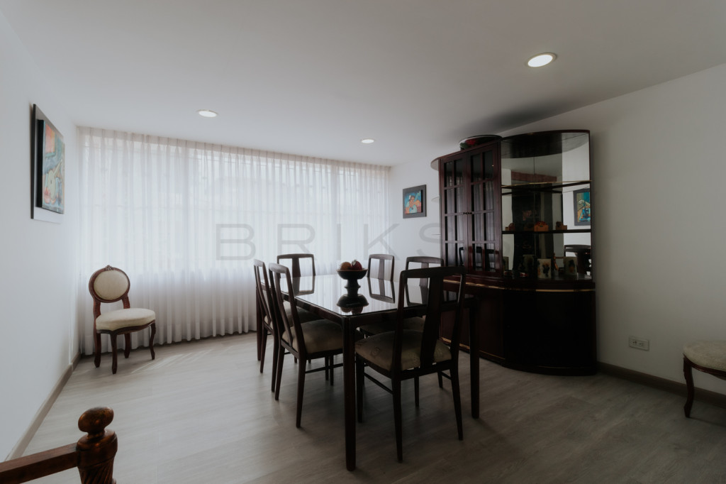 Casa en venta en Niza, Bogotá · foto 3 de 24