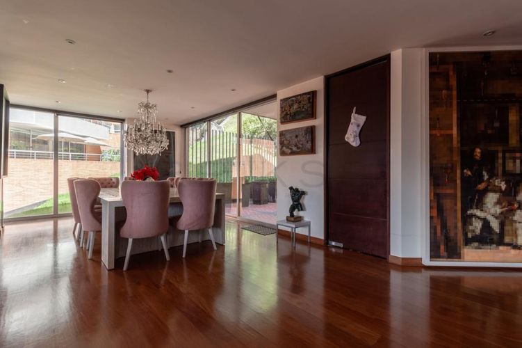 Apartamento de 3 alcobas en venta en Bosque De Pinos, Bogotá, 345 m² · foto 2 de 24