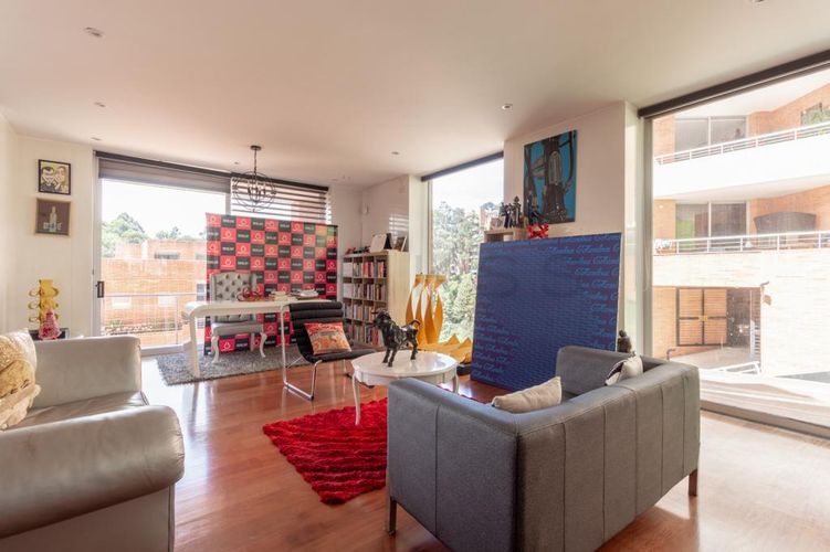 Apartamento de 3 alcobas en venta en Bosque De Pinos, Bogotá, 345 m² · foto 3 de 24