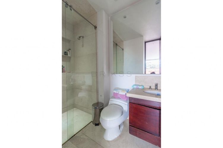 Apartamento de 3 alcobas en venta en Bosque De Pinos, Bogotá, 345 m² · foto 16 de 24