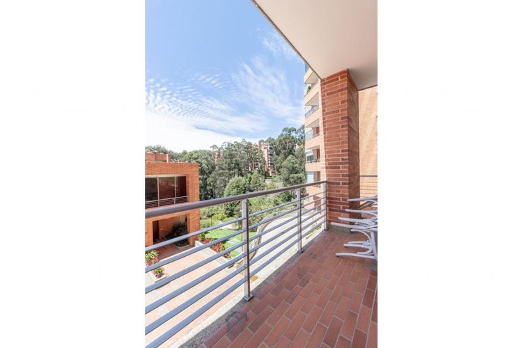 Apartamento de 3 alcobas en venta en Bosque De Pinos, Bogotá, 345 m² · foto 22 de 24