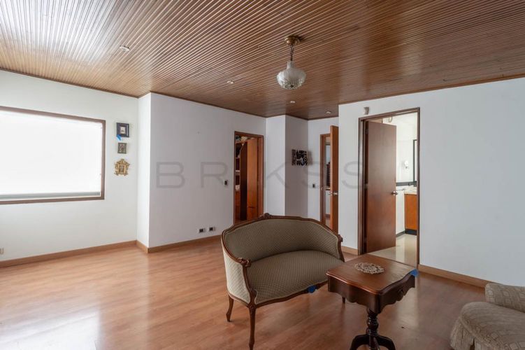 Casa de 3 alcobas en venta en Ingemar, Bogotá, 390 m² · foto 10 de 23