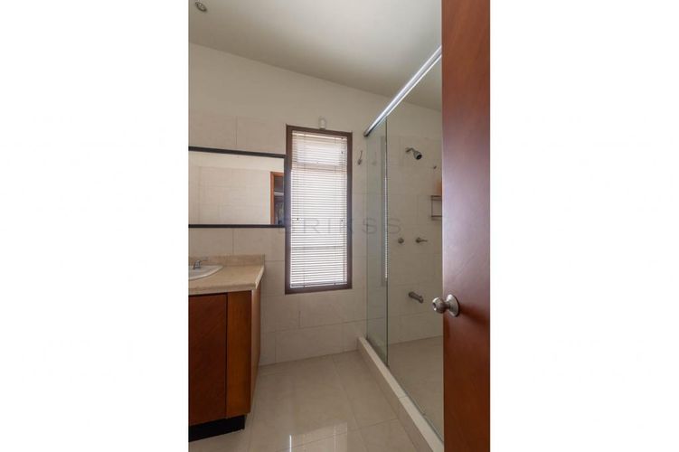 Casa de 3 alcobas en venta en Ingemar, Bogotá, 390 m² · foto 15 de 23