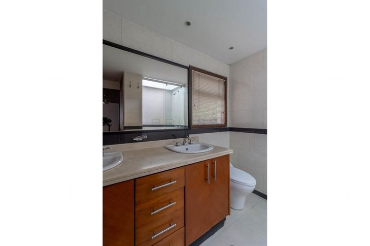 Casa de 3 alcobas en venta en Ingemar, Bogotá, 390 m² · foto 16 de 23