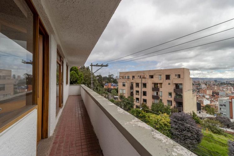 Casa de 3 alcobas en venta en Ingemar, Bogotá, 390 m² · foto 20 de 23