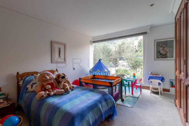 Apartamento de 3 alcobas en venta en Usaquen, Bogotá, 438 m² · foto 12 de 24
