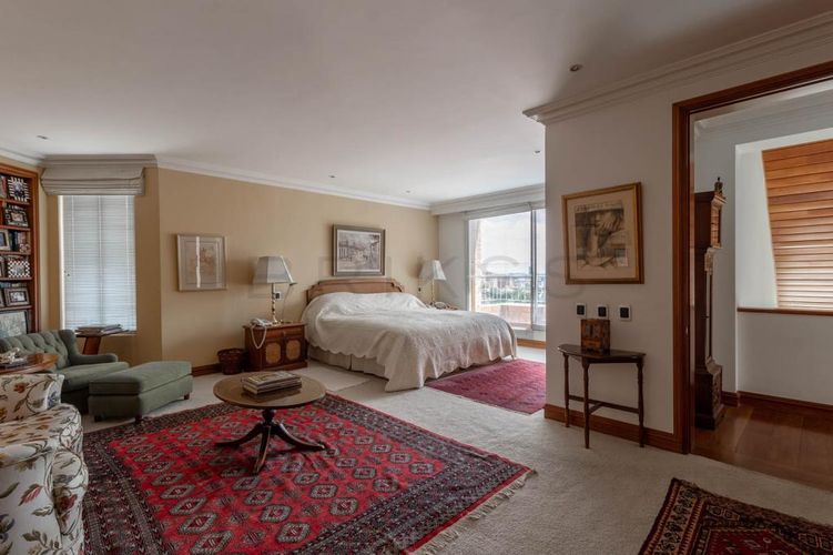 Apartamento de 3 alcobas en venta en Usaquen, Bogotá, 438 m² · foto 16 de 24