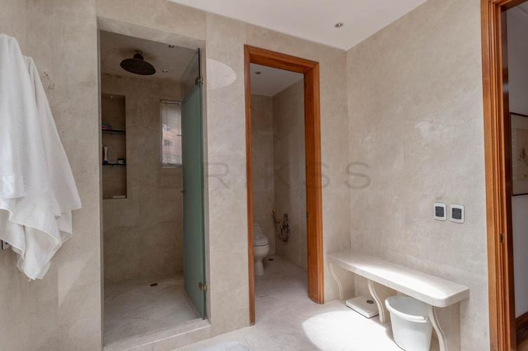 Apartamento de 3 alcobas en venta en Usaquen, Bogotá, 438 m² · foto 18 de 24