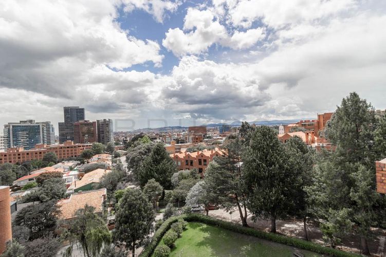 Apartamento de 3 alcobas en venta en Usaquen, Bogotá, 438 m² · foto 23 de 24