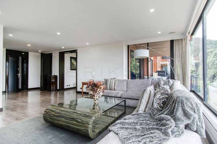 Apartamento de 3 alcobas en venta en Usaquen, Bogotá, 292 m² · foto 6 de 24