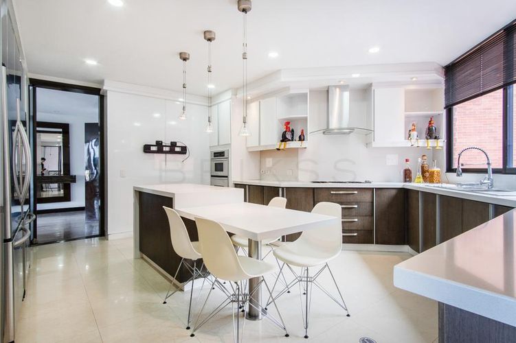 Apartamento de 3 alcobas en venta en Usaquen, Bogotá, 292 m² · foto 7 de 24