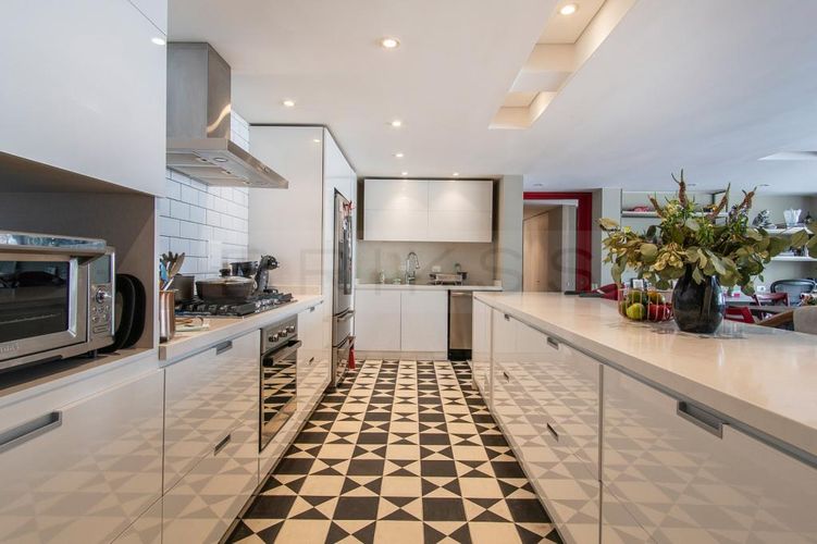 Apartamento de 3 alcobas en venta en Chicó Reservado, Bogotá, 196 m² · foto 6 de 18