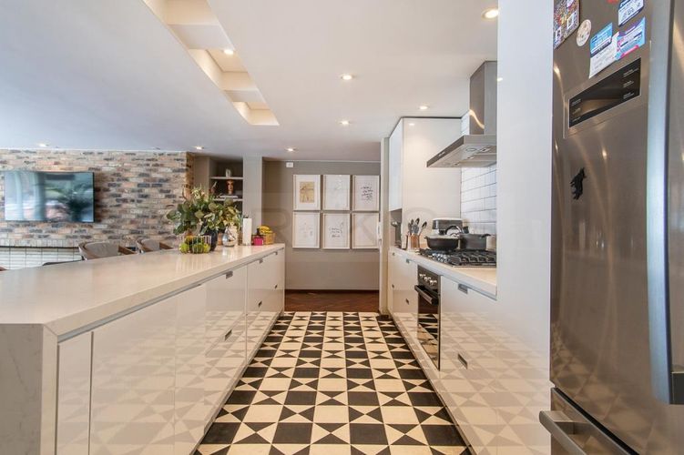 Apartamento de 3 alcobas en venta en Chicó Reservado, Bogotá, 196 m² · foto 8 de 18
