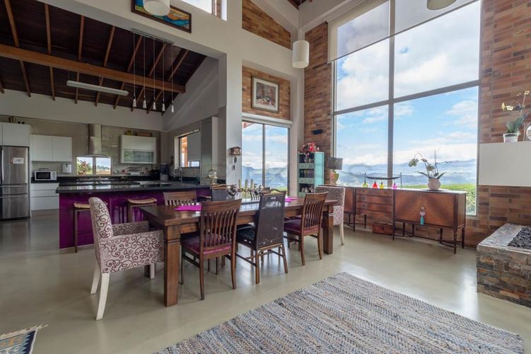Casa de 3 alcobas en venta en Montana, Sopó, 337 m² · foto 2 de 24
