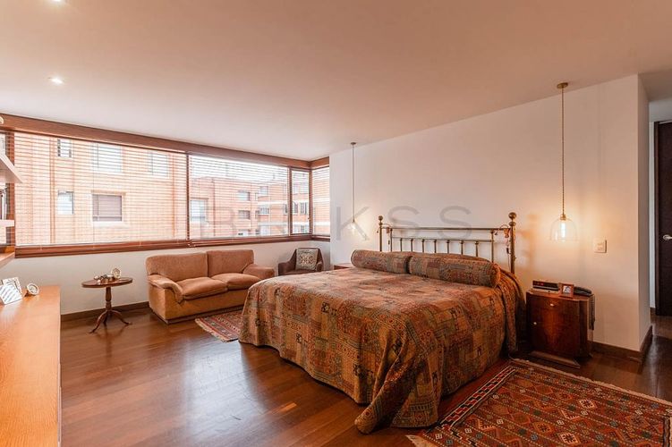 Apartamento de 3 alcobas en venta en Bellavista, Bogotá, 255 m² · foto 7 de 18